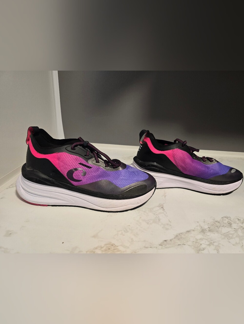 Clove Alto Gradient Pink-Purple Women's Athletic Sneakers